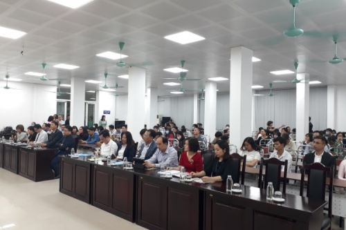 Dt&C VINA participates in a job fair for EPS